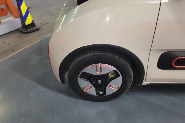 Used Baojun KiWi EV 2022 Designer Lite Edition Lithium Iron Phosphate Exterior 7