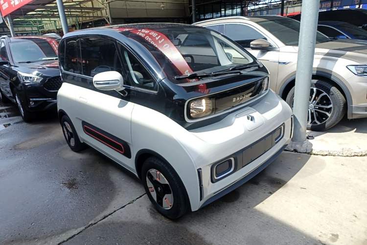 Used Baojun KiWi EV 2022 Designer Lite Edition Ternary Lithium Front Right 45 Deg