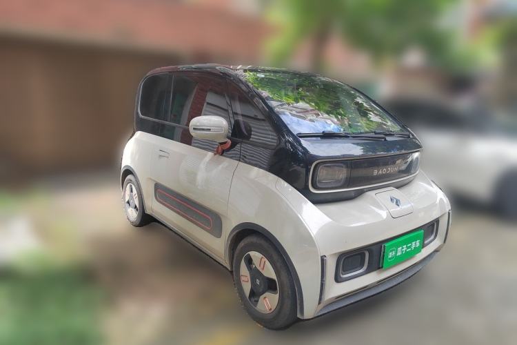 Used Baojun KiWi EV 2022 Artist Lite Edition Ternary Lithium Front Right 45 Deg