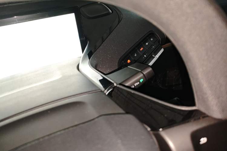 Used Baojun KiWi EV 2022 Artist Lite Edition Lithium Iron Phosphate Gear Lever