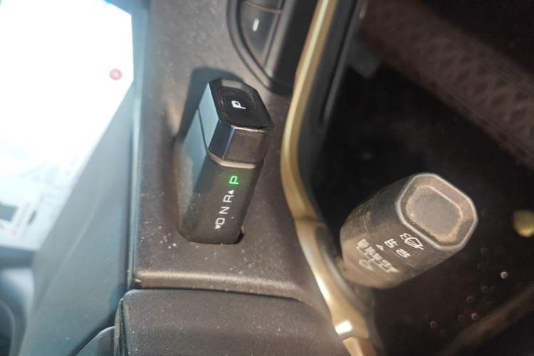 Used Baojun KiWi EV 2022 Artist Lite Edition Ternary Lithium Gear Lever