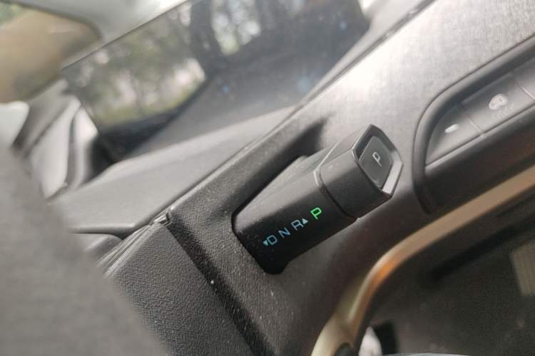 Used Baojun KiWi EV 2022 Artist Lite Edition Ternary Lithium Gear Lever