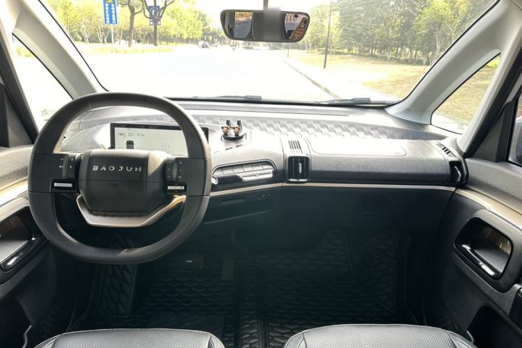Used Baojun KiWi EV 2022 Artist Lite Edition Ternary Lithium Interior 1