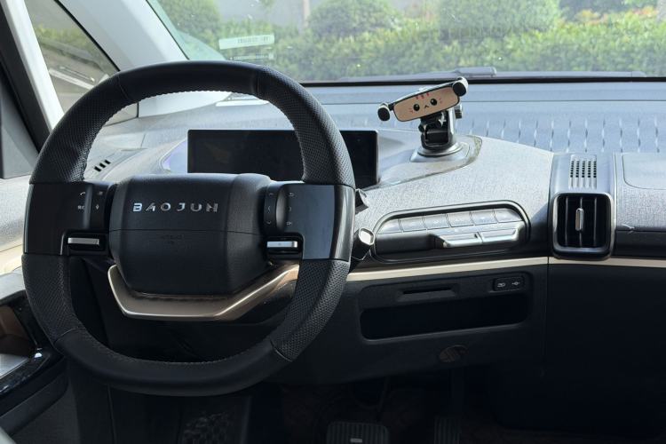 Used Baojun KiWi EV 2022 Artist Lite Edition Ternary Lithium Interior 11