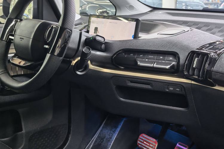 Used Baojun KiWi EV 2022 Artist Lite Edition Ternary Lithium Interior 2