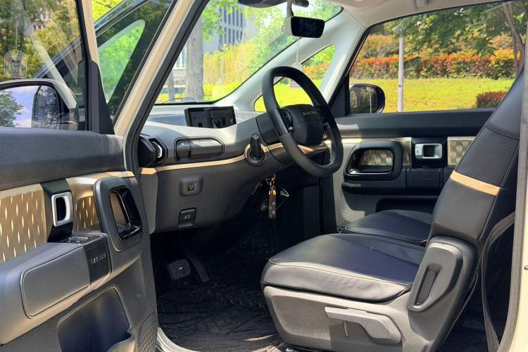 Used Baojun KiWi EV 2022 Designer Lite Edition Lithium Iron Phosphate Interior 3