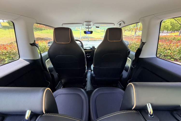 Used Baojun KiWi EV 2022 Designer Lite Edition Lithium Iron Phosphate Interior 4