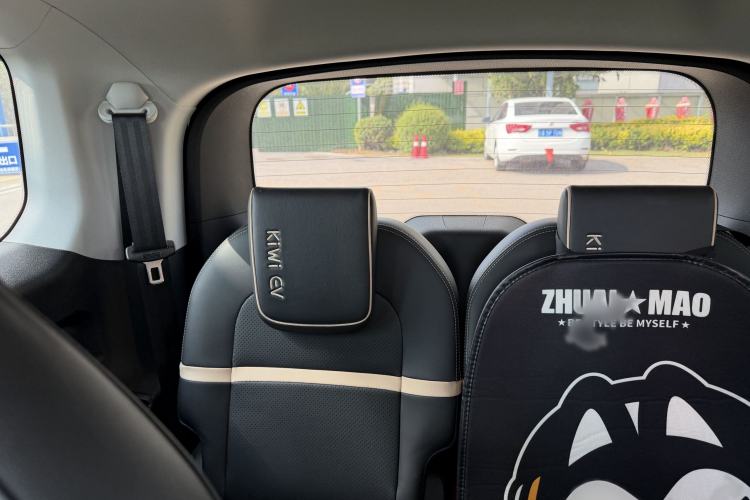 Used Baojun KiWi EV 2022 Artist Lite Edition Ternary Lithium Interior 5