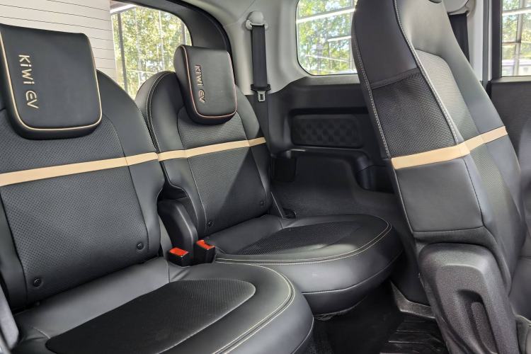 Used Baojun KiWi EV 2022 Artist Lite Edition Ternary Lithium Interior 6