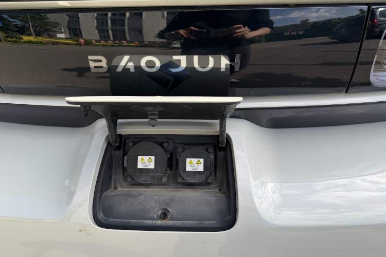 Used Baojun KiWi EV 2022 Artist Lite Edition Ternary Lithium Interior 6
