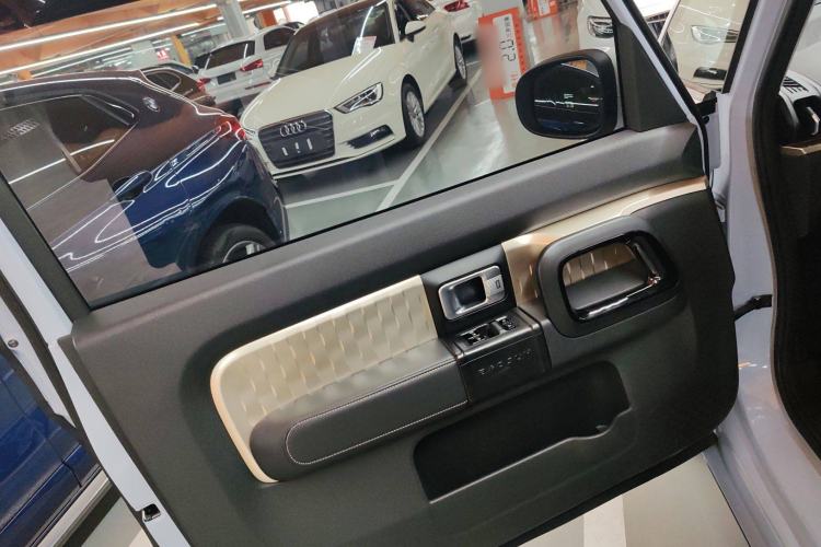 Used Baojun KiWi EV 2022 Artist Lite Edition Ternary Lithium Interior 8