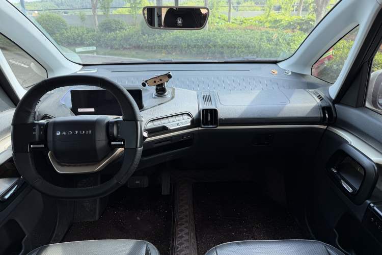 Used Baojun KiWi EV 2022 Artist Lite Edition Ternary Lithium Interior 9