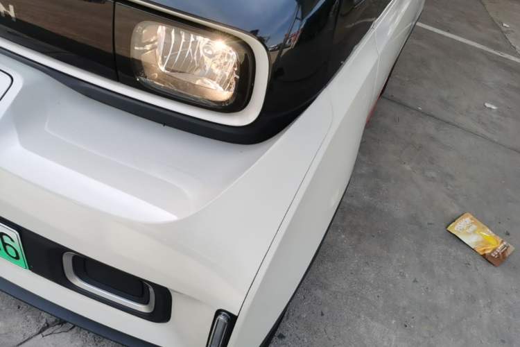 Used Baojun KiWi EV 2022 Designer Lite Edition Lithium Iron Phosphate Left Front Headlight