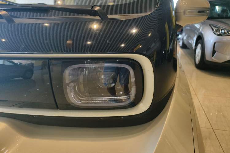 Used Baojun KiWi EV 2022 Designer Lite Edition Ternary Lithium Left Front Headlight