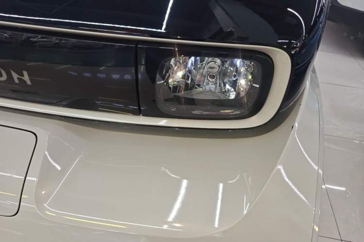 Used Baojun KiWi EV 2022 Artist Lite Edition Ternary Lithium Left Front Headlight