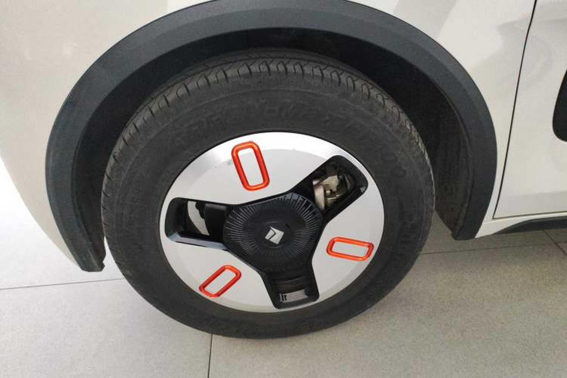 Used Baojun KiWi EV 2022 Designer Lite Edition Ternary Lithium Left Front Wheel Hub