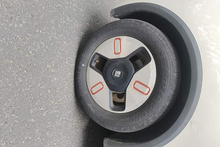 Used Baojun KiWi EV 2022 Artist Lite Edition Ternary Lithium Left Front Wheel Hub