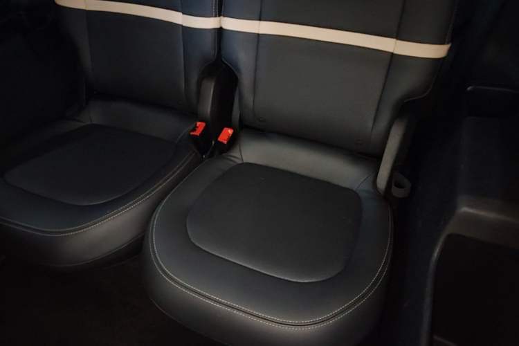 Used Baojun KiWi EV 2022 Artist Lite Edition Ternary Lithium Left Rear Seat