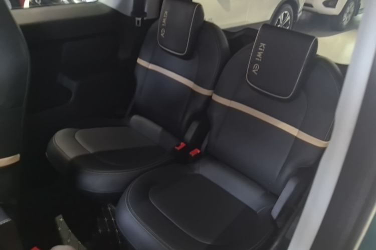 Used Baojun KiWi EV 2022 Designer Lite Edition Lithium Iron Phosphate Left Rear Seat