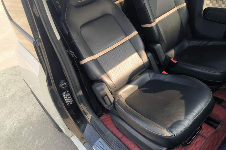 Used Baojun KiWi EV 2022 Designer Lite Edition Ternary Lithium Right Front Seat