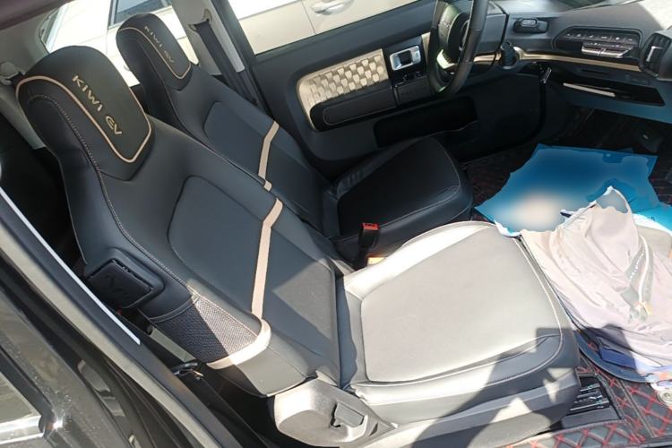 Used Baojun KiWi EV 2022 Designer Lite Edition Ternary Lithium Right Front Seat