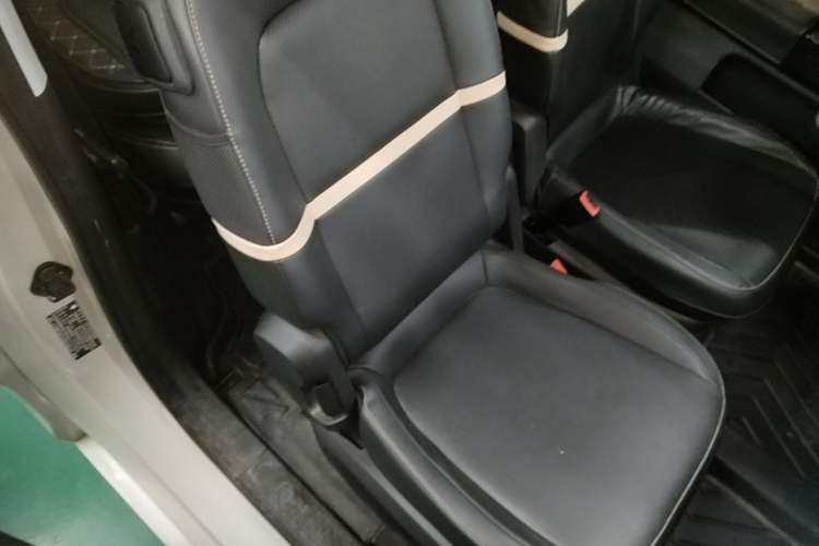 Used Baojun KiWi EV 2022 Designer Lite Edition Lithium Iron Phosphate Right Front Seat