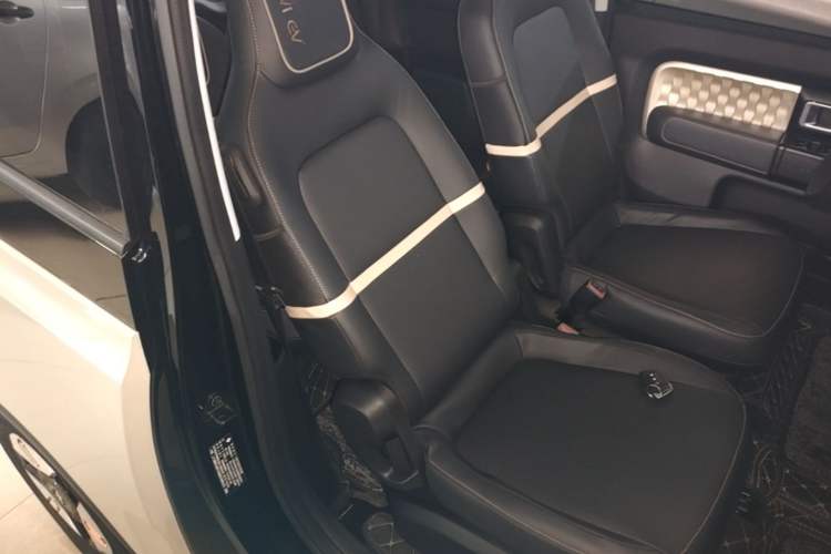 Used Baojun KiWi EV 2022 Artist Lite Edition Lithium Iron Phosphate Right Front Seat