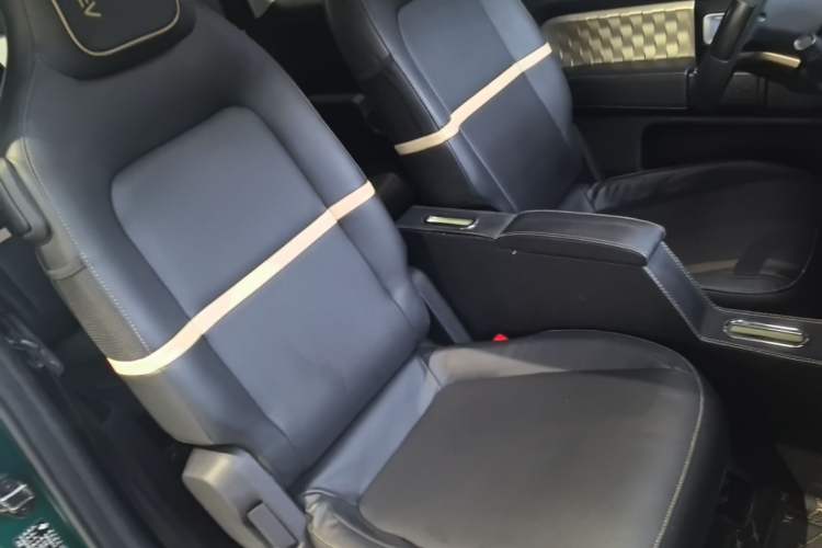 Used Baojun KiWi EV 2022 Designer Lite Edition Lithium Iron Phosphate Right Front Seat