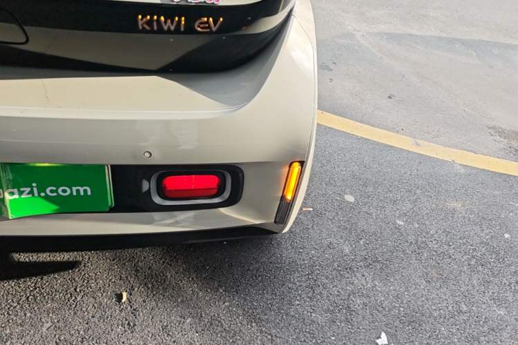 Used Baojun KiWi EV 2022 Designer Lite Edition Ternary Lithium Right Rear Taillight