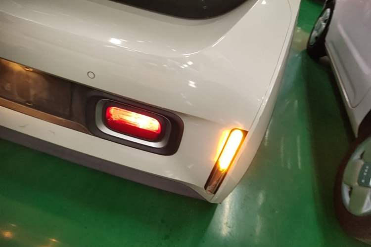 Used Baojun KiWi EV 2022 Designer Lite Edition Lithium Iron Phosphate Right Rear Taillight
