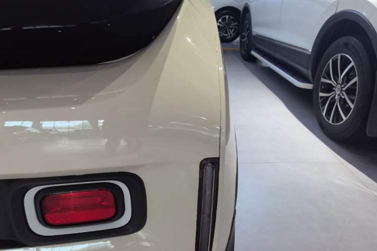 Used Baojun KiWi EV 2022 Designer Lite Edition Lithium Iron Phosphate Right Rear Taillight