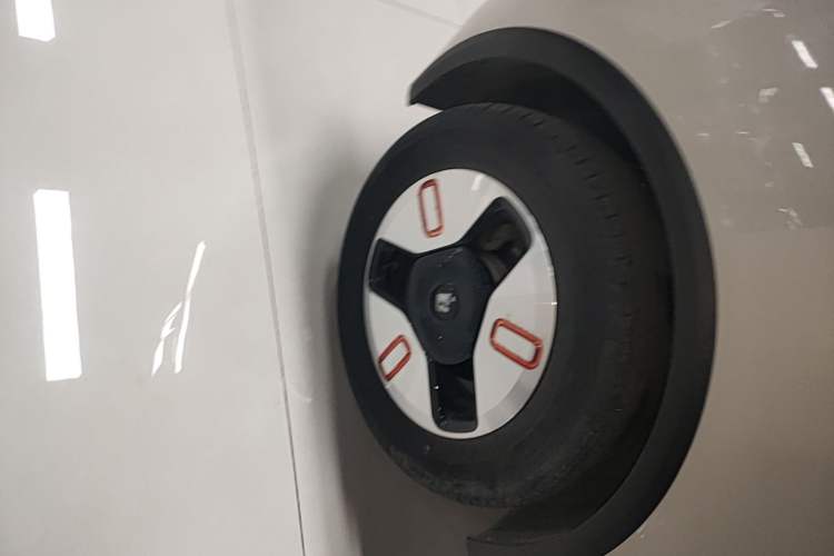 Used Baojun KiWi EV 2022 Artist Lite Edition Ternary Lithium Right Rear Wheel Hub
