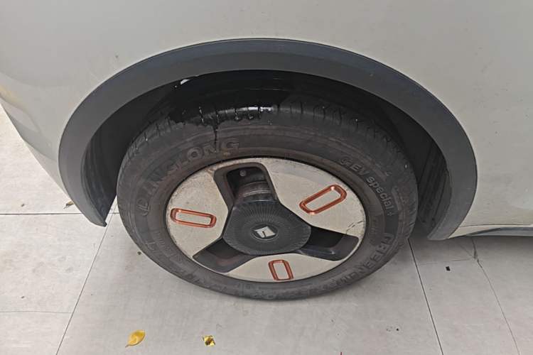 Used Baojun KiWi EV 2022 Artist Lite Edition Ternary Lithium Right Rear Wheel Hub