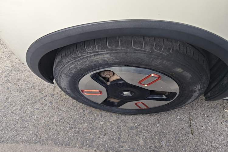 Used Baojun KiWi EV 2022 Artist Lite Edition Lithium Iron Phosphate Right Rear Wheel Hub