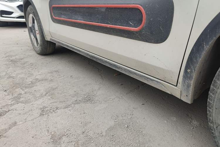 Used Baojun KiWi EV 2022 Artist Lite Edition Lithium Iron Phosphate Right Side Sill