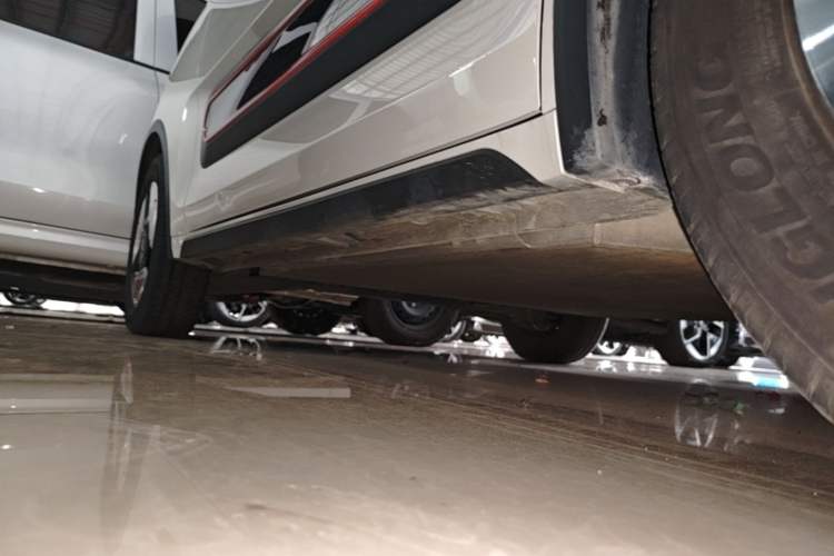 Used Baojun KiWi EV 2022 Artist Lite Edition Lithium Iron Phosphate Right Side Sill