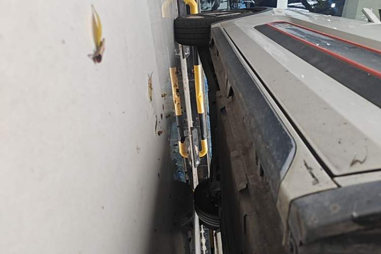 Used Baojun KiWi EV 2022 Artist Lite Edition Ternary Lithium Right Side Sill