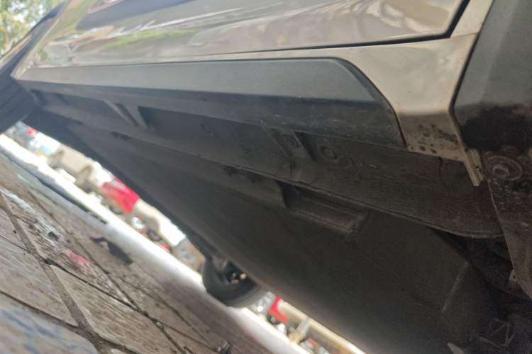 Used Baojun KiWi EV 2022 Artist Lite Edition Lithium Iron Phosphate Right Side Sill