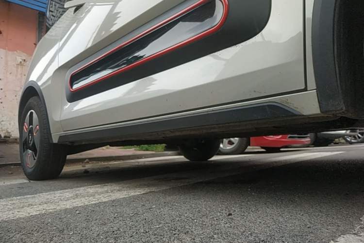 Used Baojun KiWi EV 2022 Artist Lite Edition Ternary Lithium Right Side Sill