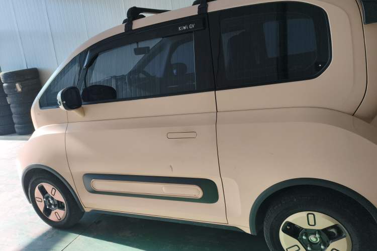 Used Baojun KiWi EV 2022 Designer Lite Edition Lithium Iron Phosphate Exterior 3