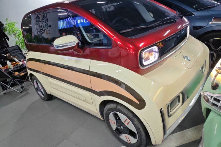 Used Baojun KiWi EV 2022 Designer Lite Edition Ternary Lithium Front Right 45 Deg