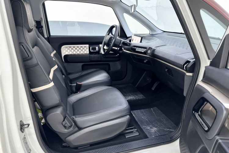 Used Baojun KiWi EV 2022 Artist Lite Edition Ternary Lithium Interior 8