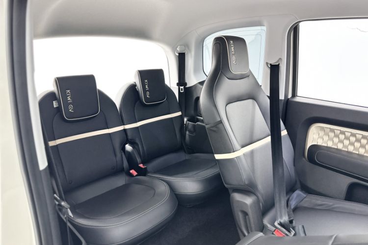 Used Baojun KiWi EV 2022 Artist Lite Edition Ternary Lithium Interior 9
