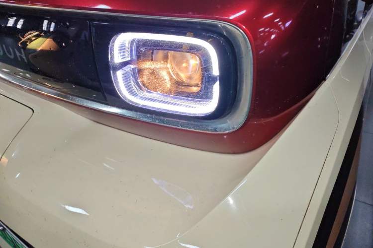 Used Baojun KiWi EV 2022 Designer Lite Edition Ternary Lithium Left Front Headlight