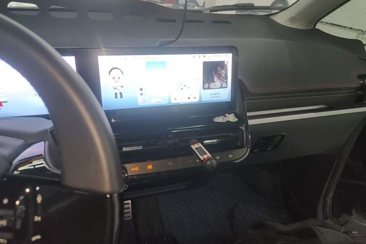Used Baojun KiWi EV 2023 DJI Edition Lithium Iron Phosphate Audio And AC Panel