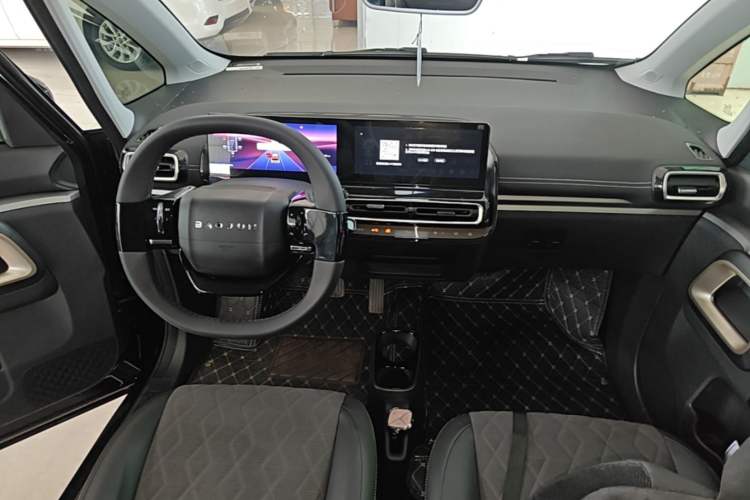 Used Baojun KiWi EV 2023 Smart Luxury Edition Lithium Iron Phosphate Center Console