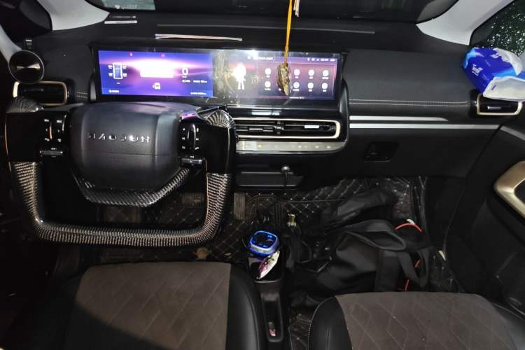 Used Baojun KiWi EV 2023 DJI Edition Lithium Iron Phosphate Center Console