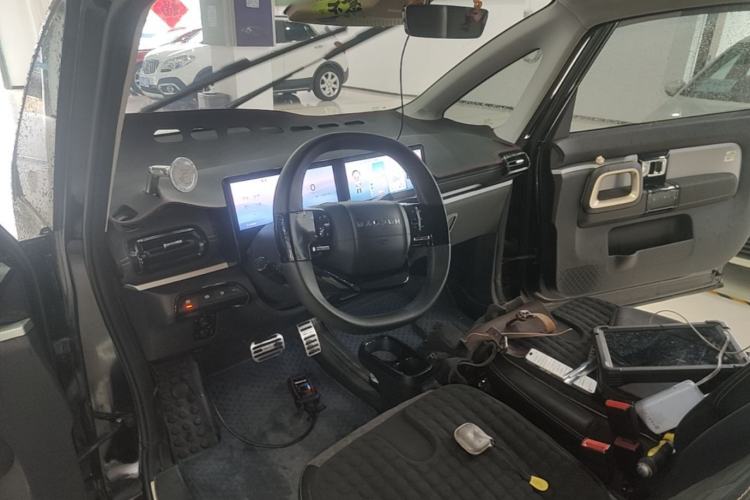 Used Baojun KiWi EV 2023 DJI Edition Lithium Iron Phosphate Center Console