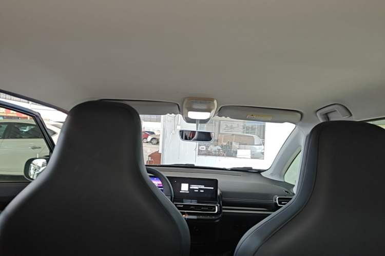 Used Baojun KiWi EV 2023 Smart Luxury Edition Lithium Iron Phosphate Headliner