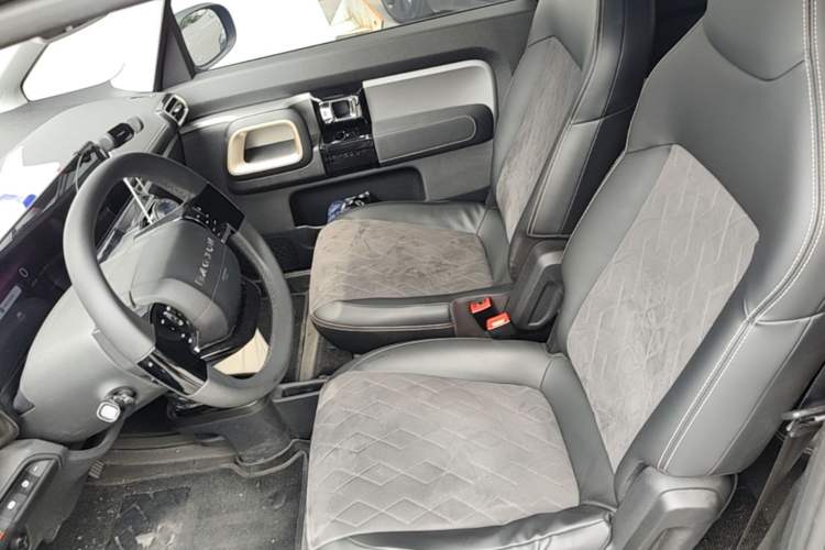 Used Baojun KiWi EV 2023 DJI Edition Lithium Iron Phosphate Left Front Seat